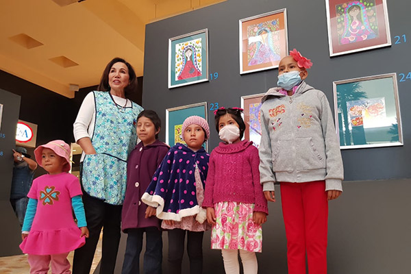 Niños con cáncer muestran arte en “Un fin de esperanza”