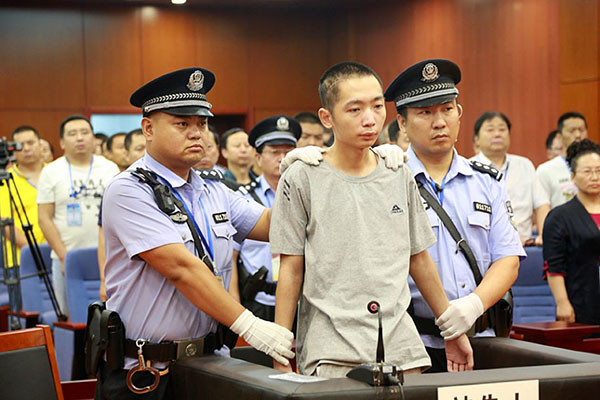 China ejecuta a hombre que asesinó a nueve estudiantes en una secundaria
