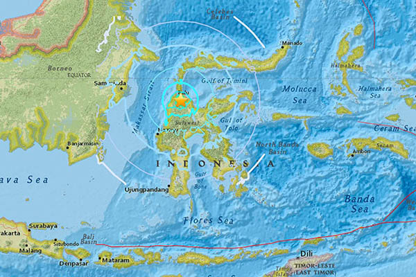 Fuerte sismo en Indonesia provoca alerta de tsunami