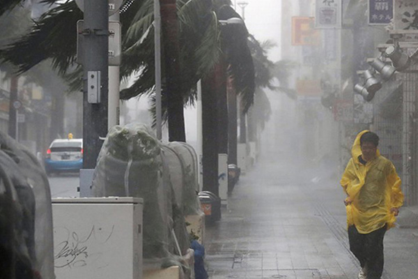Aumentan a 71 los heridos por el tifón Trami en Japón