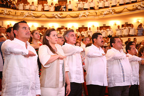 Acude Tony Gali a toma de protesta de Mauricio Vila