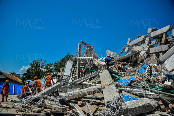 Son ya 1,948 los muertos y más de 5,000 los desaparecidos en Indonesia