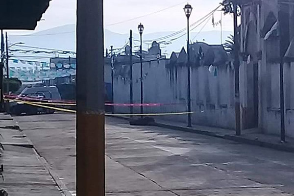 Hallan cadáver desmembrado y embolsado en pleno centro de Acatzingo