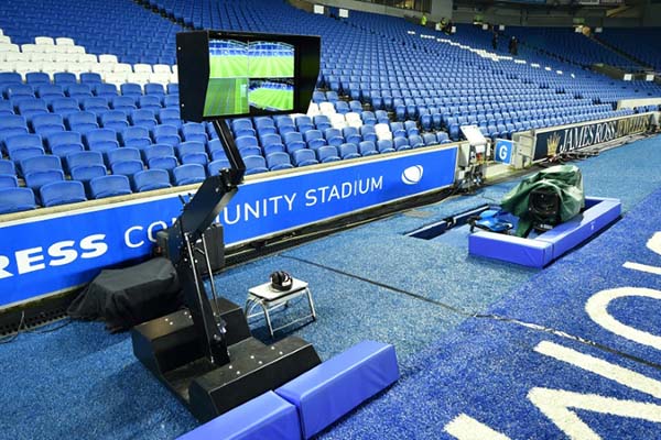 Adelantan uso de VAR para fase eliminatoria de Champions League