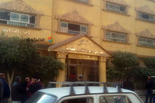 Un alumno muerto y dos en estado crítico tras derrumbe de escuela en Egipto