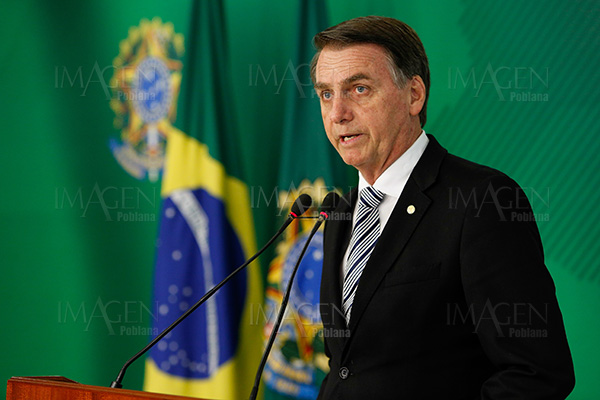 Bolsonaro rechaza el despliegue de base militar estadounidense en Brasil