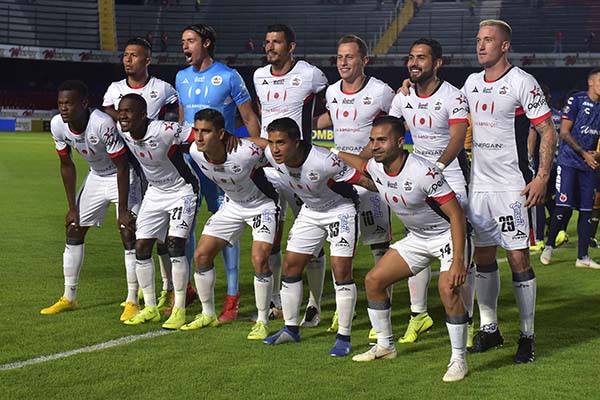 Lobos BUAP toca el cielo; la Franja se hunde en el infierno