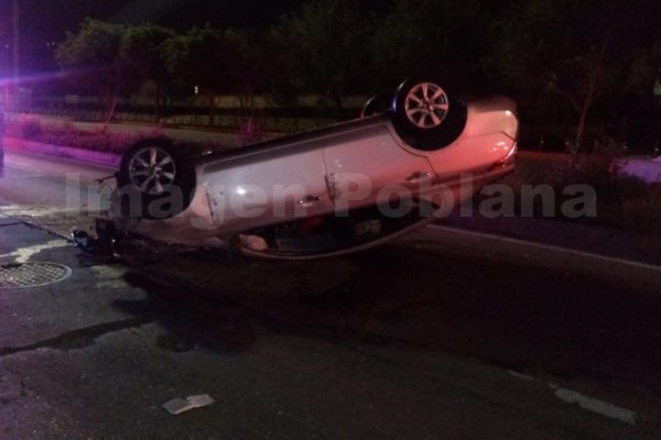 Fatal volcadura; un muerto