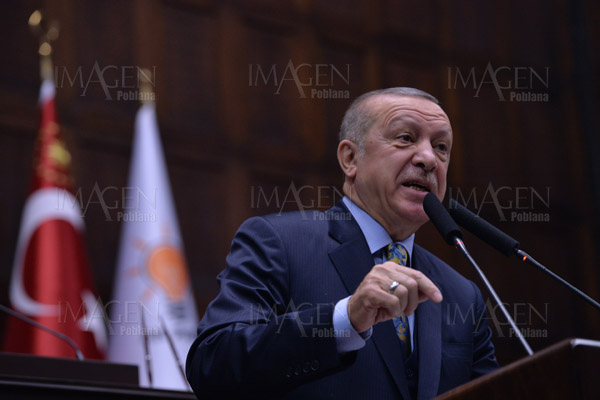 Erdogan informa de 27 muertos, incluidos cinco militares de EU, por atentado en Manbij