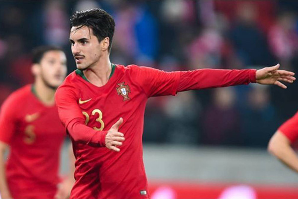 Cruz Azul oficializa fichaje de portugués Eustáquio