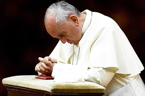 Papa Francisco reza por víctimas y familiares de explosión en Hidalgo