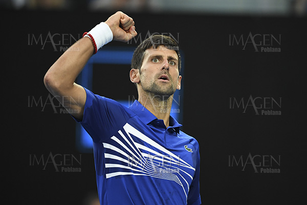 Djokovic da paliza a Nadal y obtiene su séptimo Abierto de Australia