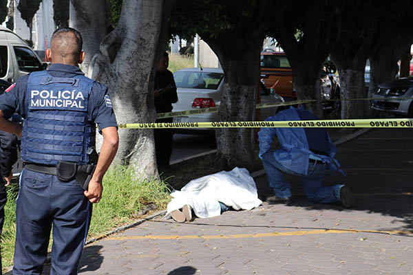 Hallan a mujer baleada en Tlacotepec de Benito Juárez