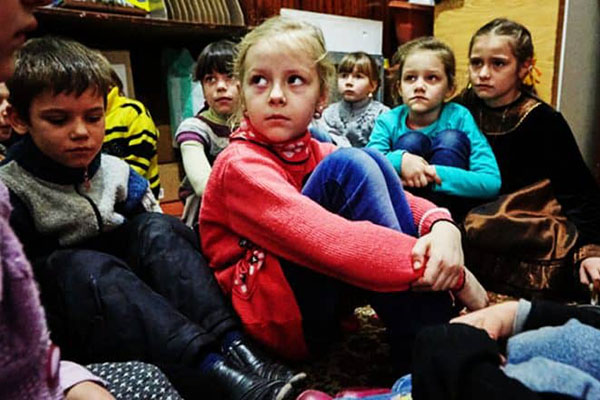 Mueren al menos 242 niños en conflicto en este de Ucrania
