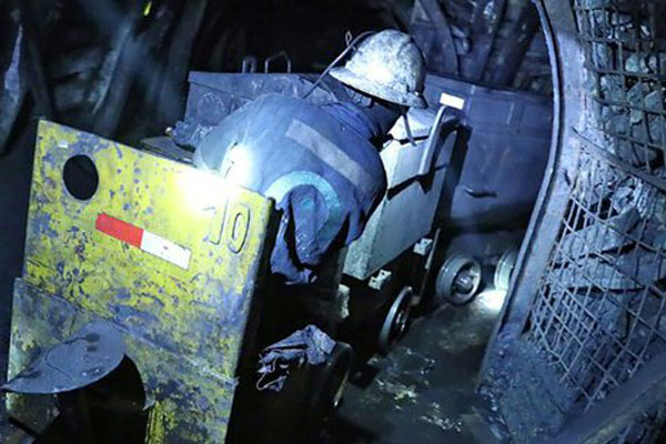 Laboran para rescatar a cuatro mineros atrapados en Perú desde el jueves