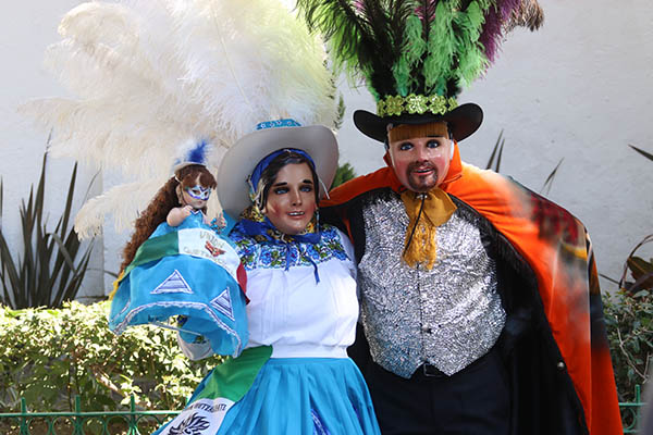 Huehues, tradición costosa para poblanos