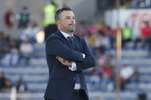 Querétaro despide a Rafael Puente