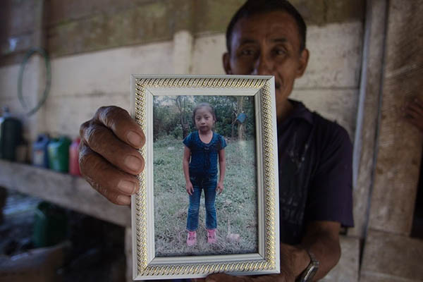 EU aún no revela autopsia de niña guatemalteca migrante fallecida hace más de 2 meses