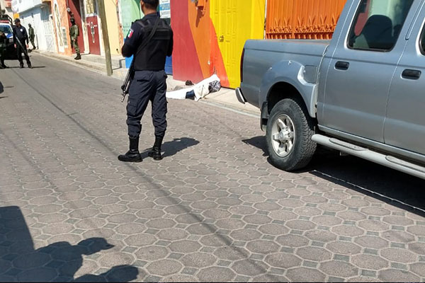Matan a tiros a un hombre en el centro de Acatzingo