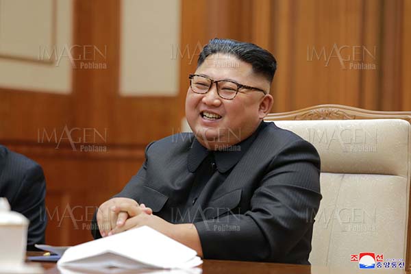 ¿Qué hacía el mismísimo Kim Jong-Un en una estación de trenes en China? (video)