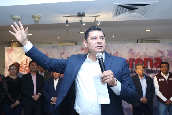 Armenta jura que ya superó a Barbosa en conocimiento