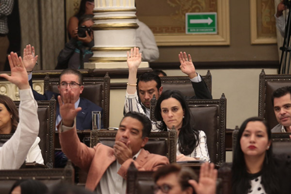 Aprueban que la educación básica y media superior sea obligatoria en Puebla