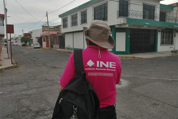 Acusan capacitadores que el INE les tomó el pelo