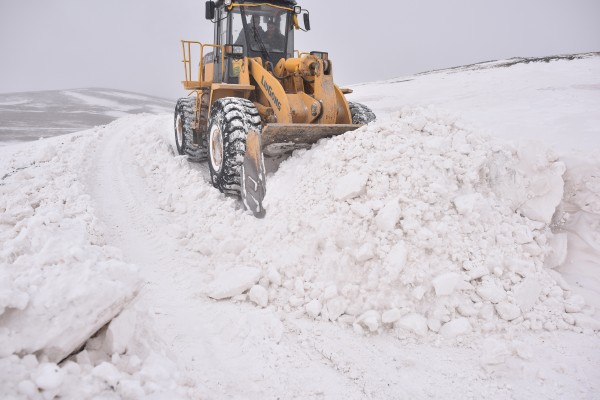 Diez personas atrapadas por avalancha en el noroeste de China