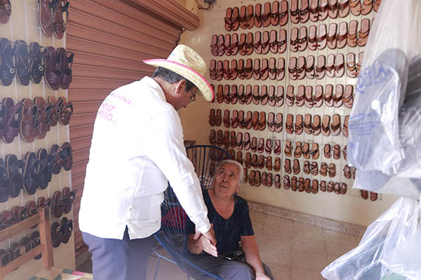 Soy el candidato del servicio cercano a la gente, dice Jiménez