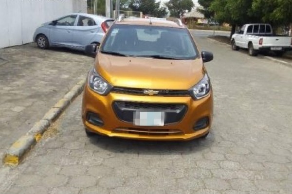 Roban coche a cliente durante asalto a Oxxo en Lomas 5 de Mayo