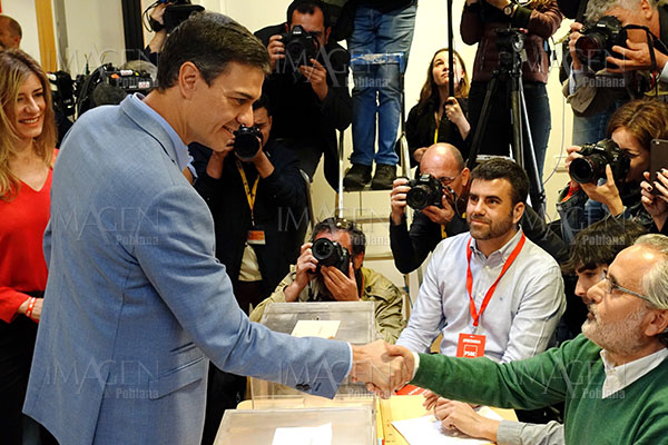 España: Sánchez gana elecciones con 28,77% de votos