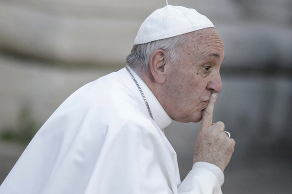 El papa Francisco pide a los peluqueros no caer en la tentación del chisme