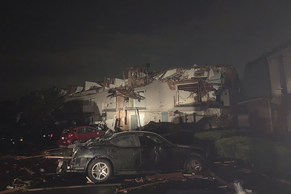 Potente tornado deja sin electricidad a más de 80,000 personas en Ohio
