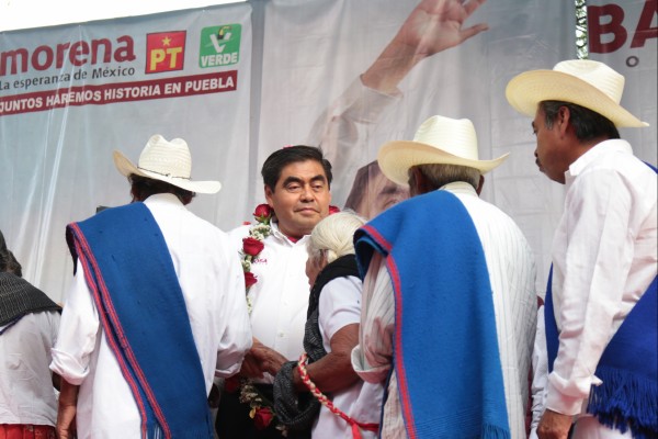 Barbosa afirma que sí conoce el estado; “los otros dos candidatitos”, no