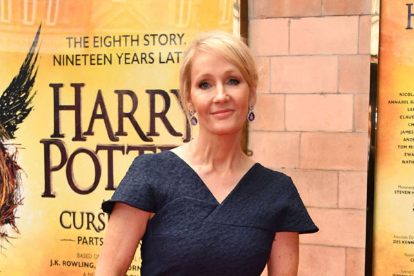 Joanne Rowling publicará cuatro nuevos relatos sobre el universo de Harry Potter