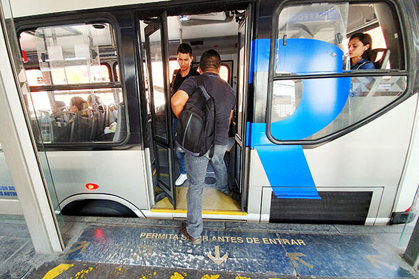 El martirio de viajar en la Línea 1 de RUTA