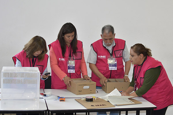 Inicia el conteo de votos del extranjero para elección de Puebla