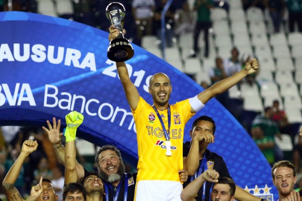 Causa sorpresa llamado de Pizarro en lista de Argentina