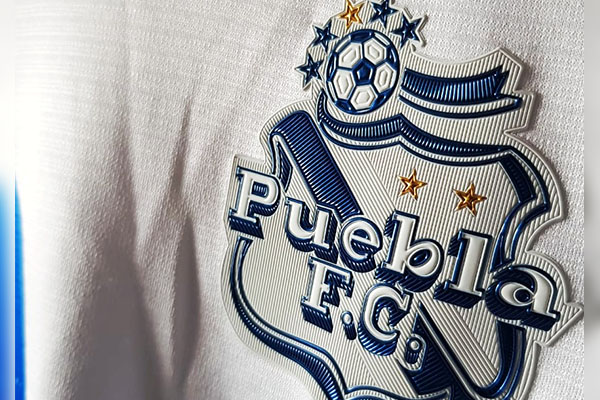 Umbro regresa a la Liga MX de la mano del Puebla