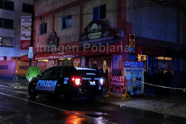 Empleados heridos al frustrar asalto en bar “La Cochera”