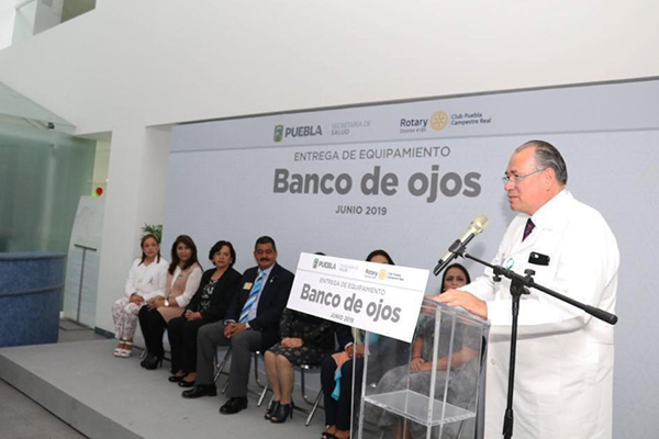 Entregan equipo para el primer Banco de Ojos en Puebla