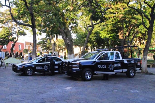 Detienen policías municipales de Atlixco a individuos revoltosos y armados