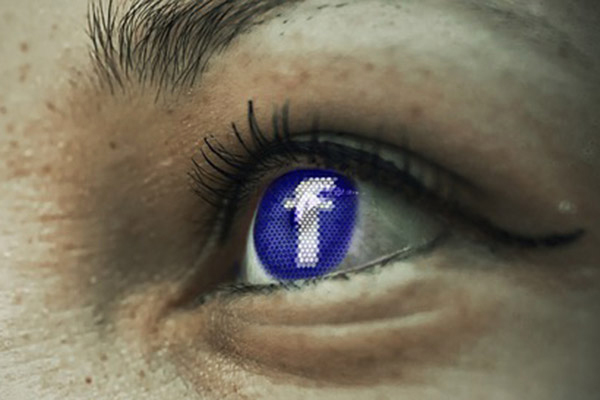 ¿Voyerismo informático? Google y Facebook rastrean a los usuarios en sitios porno