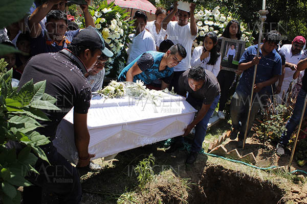 Dan el último adiós al pequeño Miguelito, asesinado en un asalto