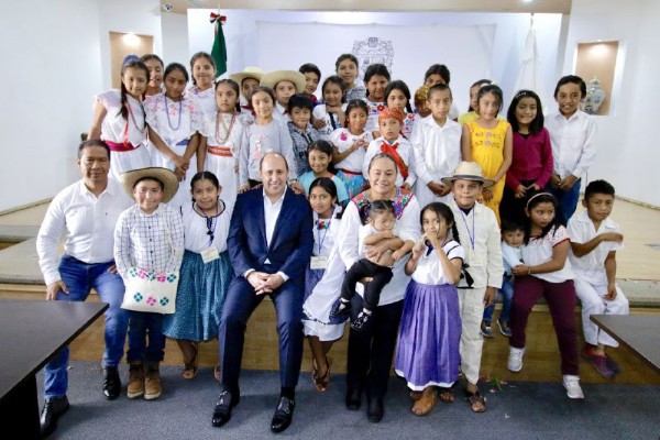 Manzanilla convivió con 31 pequeños de cinco municipios indígenas