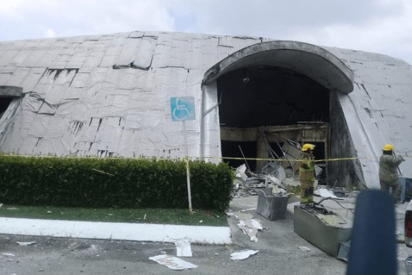 Colapsa domo en centro cristiano en Tabasco y deja 18 lesionados