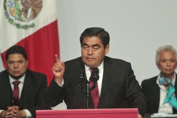 Ofrece Barbosa un gobierno tolerante e incluyente