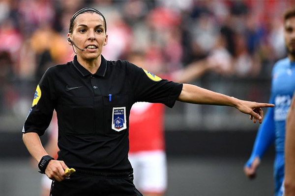 Histórico: Stéphanie Frappart, primera mujer en arbitrar la Supercopa de Europa