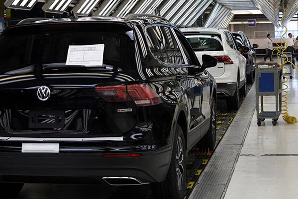 Sector automotor mexicano teme nueva caída en venta de vehículos en 2019