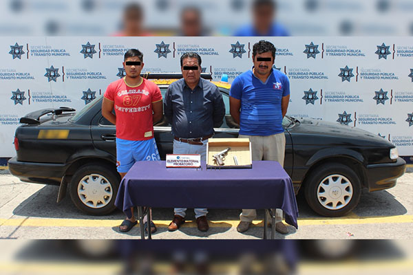 Detenidos tres sujetos por portación ilegal de arma de fuego